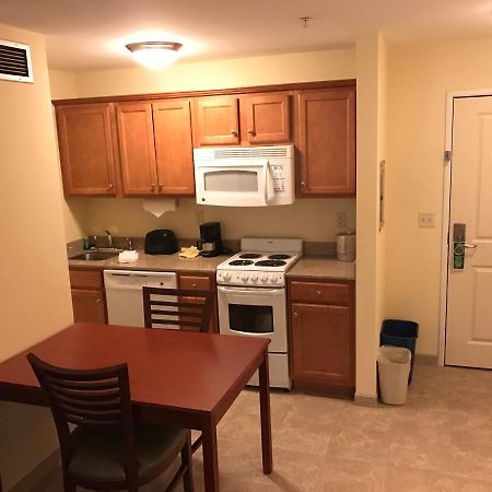 White River Inn & Suites Уайт-Ривер-Джанкшн Экстерьер фото