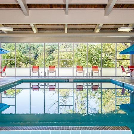 White River Inn & Suites Уайт-Ривер-Джанкшн Экстерьер фото