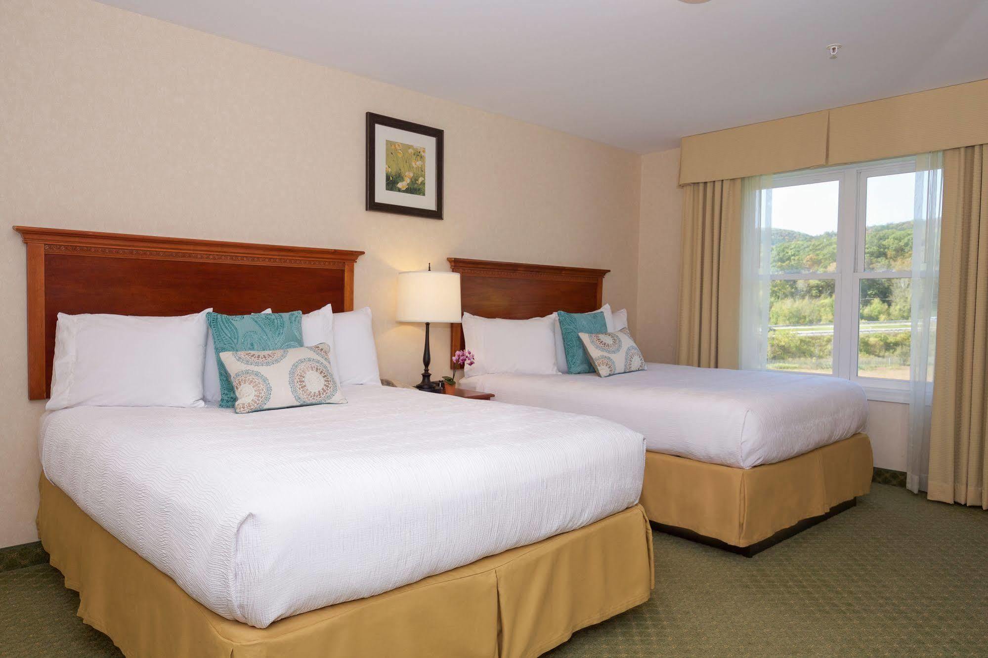 White River Inn & Suites Уайт-Ривер-Джанкшн Экстерьер фото