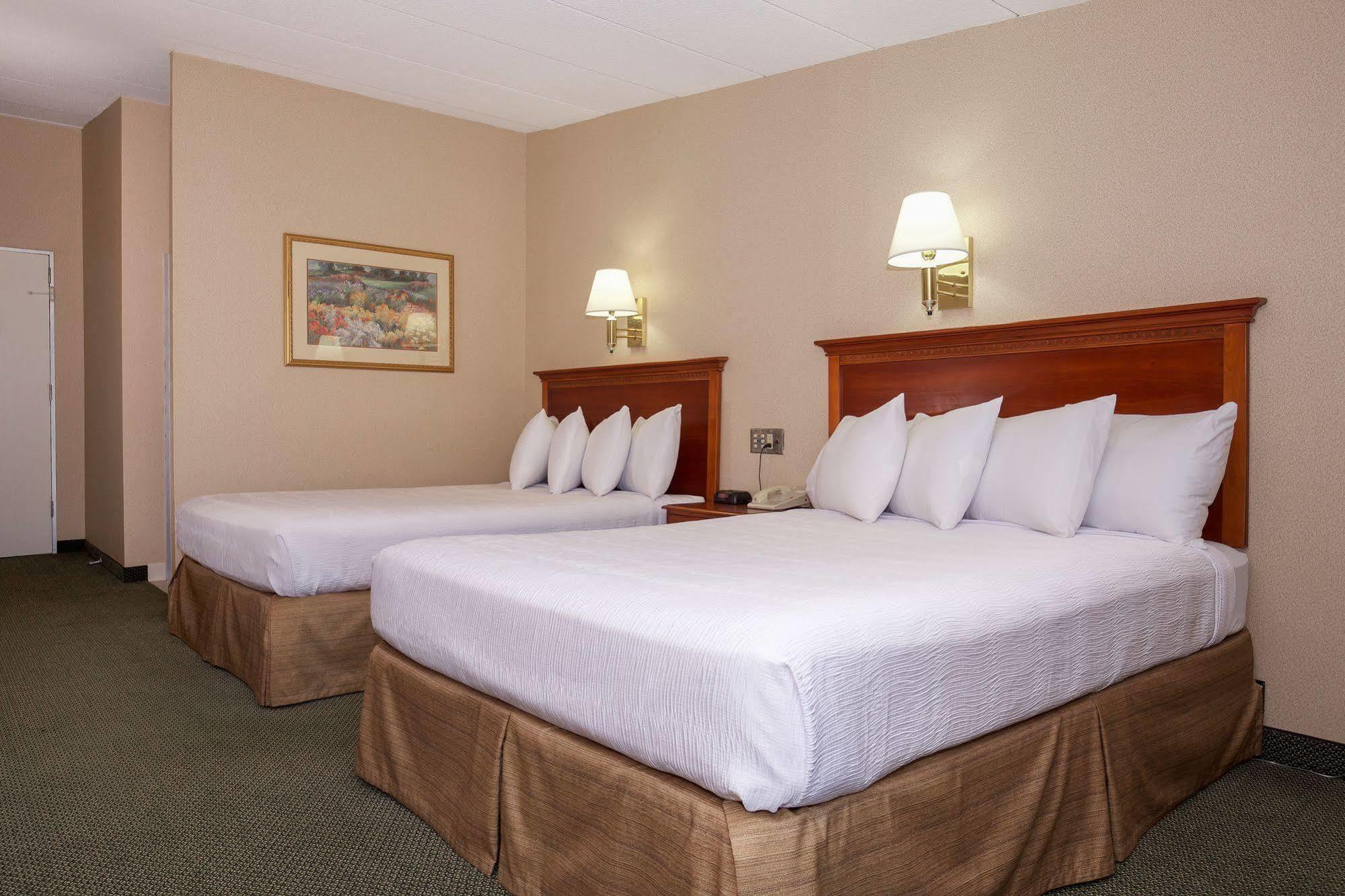White River Inn & Suites Уайт-Ривер-Джанкшн Экстерьер фото