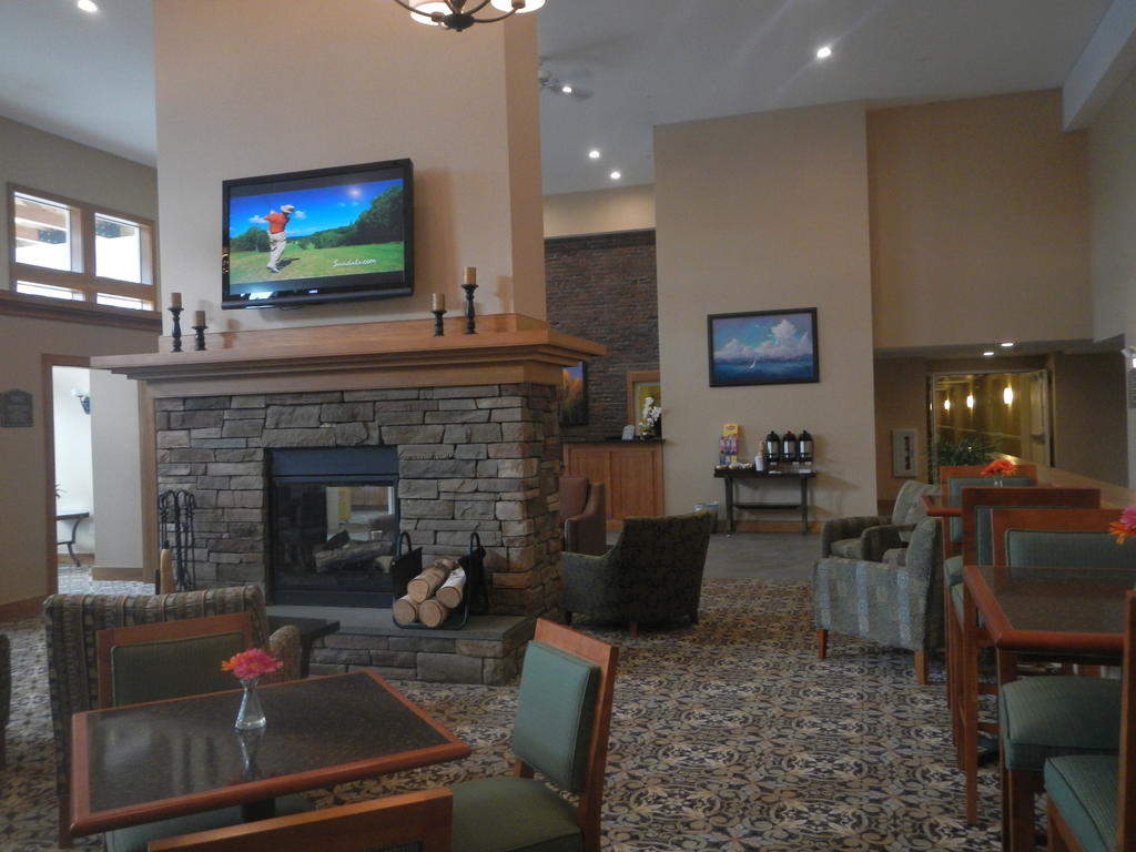 White River Inn & Suites Уайт-Ривер-Джанкшн Экстерьер фото