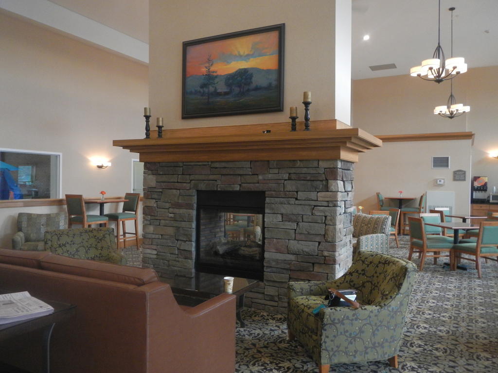 White River Inn & Suites Уайт-Ривер-Джанкшн Экстерьер фото