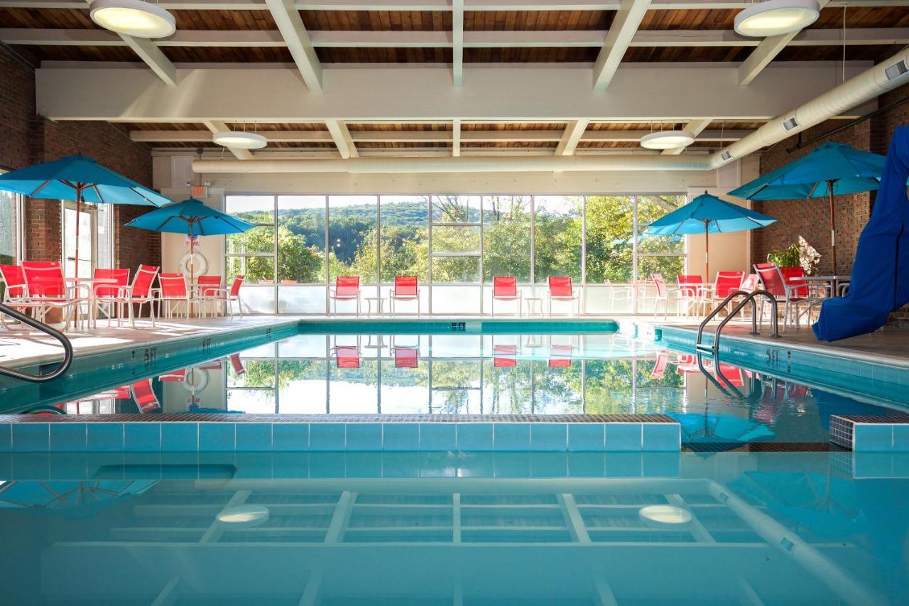 White River Inn & Suites Уайт-Ривер-Джанкшн Экстерьер фото